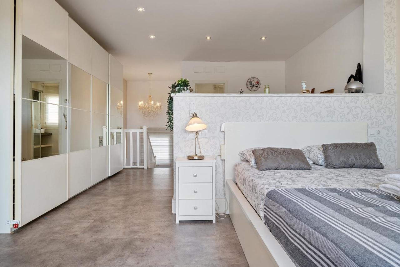 Hauzify I Casa D'anselm Clave Holiday home